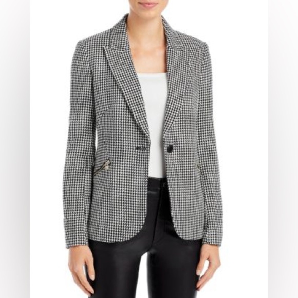 Tahari Houndstooth Blazer. small. Excellent condition.